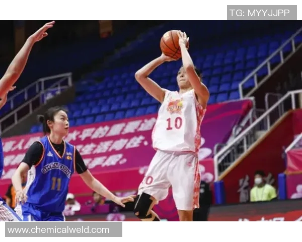 广州羽毛球队以94分稳居锦标赛积分榜首位展现强劲实力