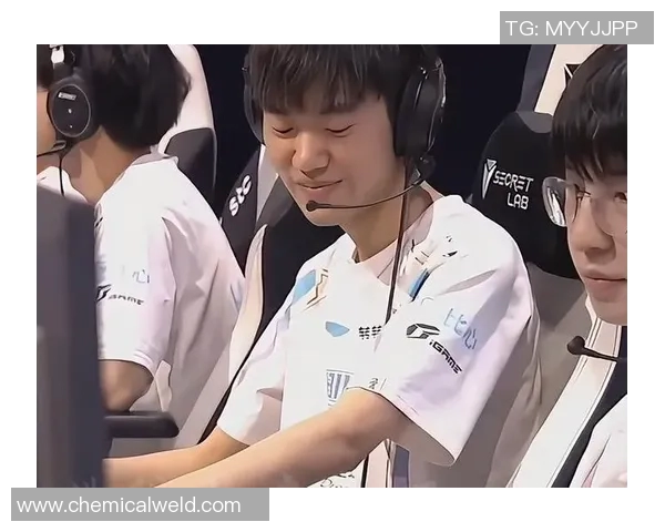 赛后复盘：WE与BLG对决中的节奏变化与战术分析